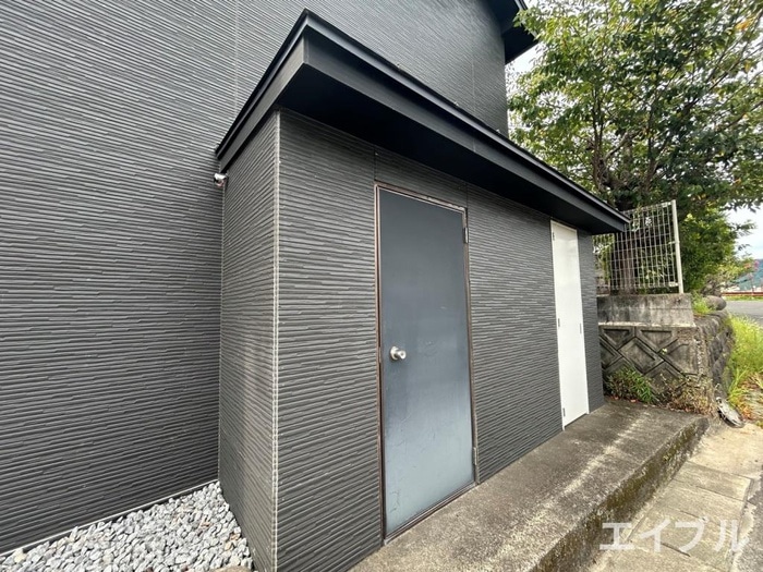 コースリーズ清水の物件外観写真