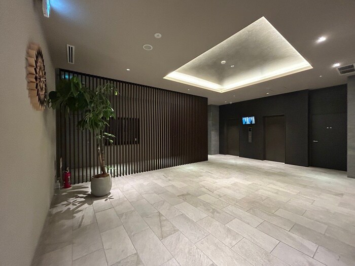 YAKUIN　SQUAREの物件外観写真