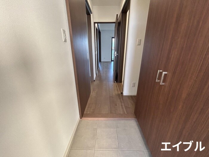 YAKUIN　SQUAREの物件内観写真