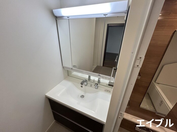 YAKUIN　SQUAREの物件内観写真