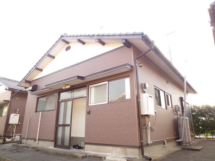 日の出ハイツ２の物件外観写真