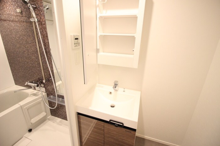 ｴﾝｸﾚｽﾄﾍﾞｲ天神EAST（1003）の物件内観写真