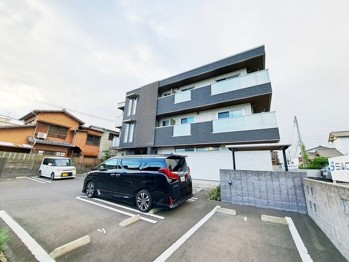 クレスト則松の物件外観写真