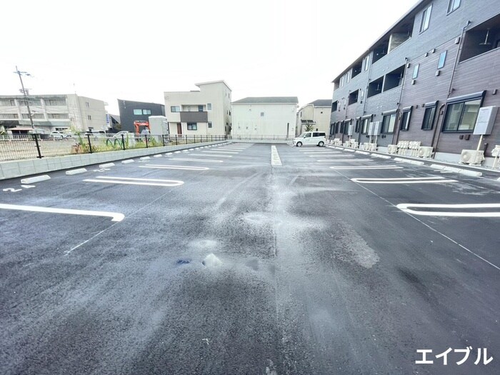 ファミリア長門石の物件外観写真