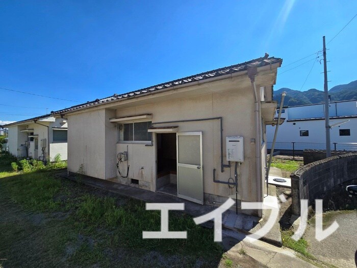 平松戸建Aの物件外観写真