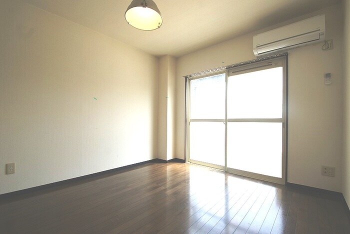 シャトル高取南の物件内観写真