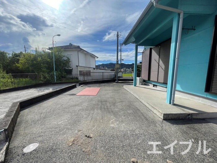 あや住宅A棟の物件外観写真