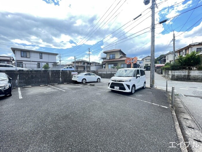 ファビラスマンションの物件外観写真