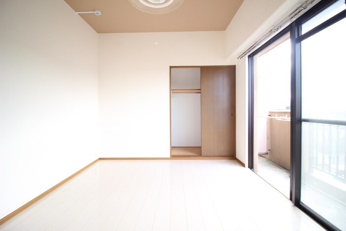 ファビラスマンションの物件内観写真