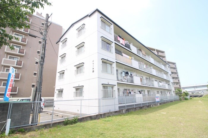 ドミール藤の物件外観写真