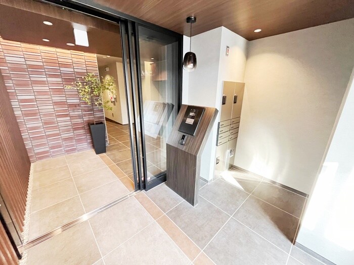 シャーメゾンステージ新成の物件外観写真