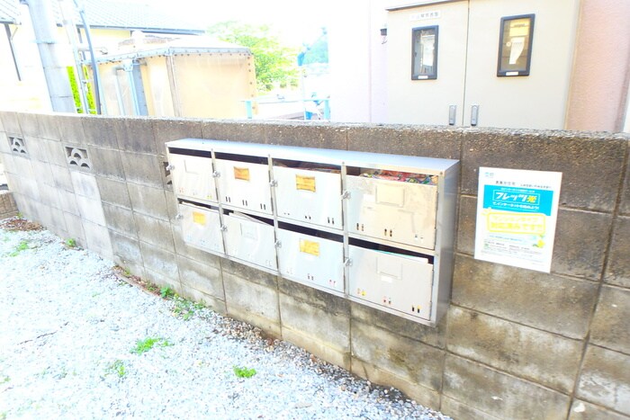 ルーブル折尾の物件外観写真