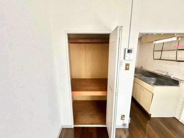 ルーブル折尾の物件内観写真