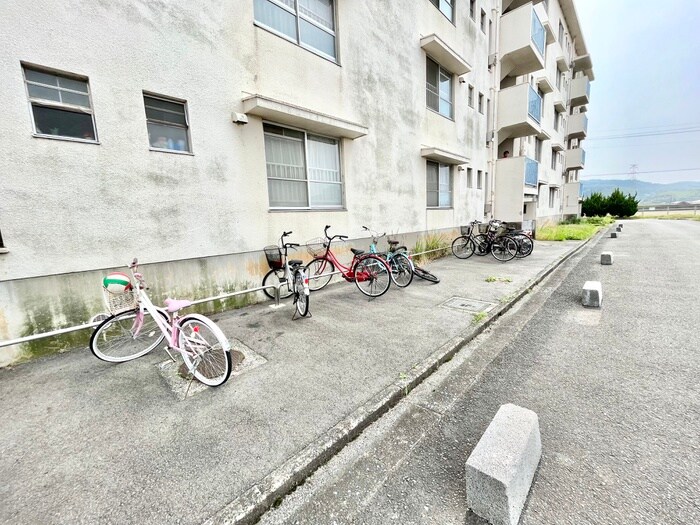 ビレッジハウス直方1号棟の物件外観写真