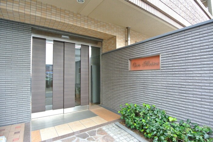 ＣｏＣｏメゾンの物件外観写真