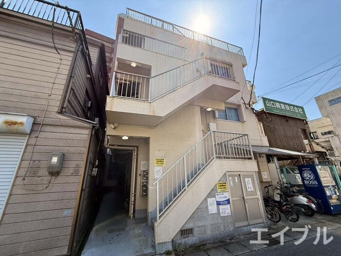 エクセル甲突の物件外観写真