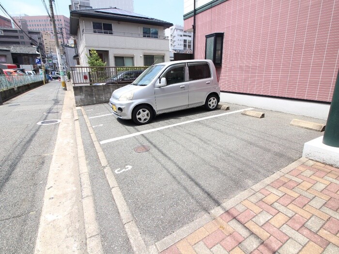 タウンハウス６番館の物件外観写真