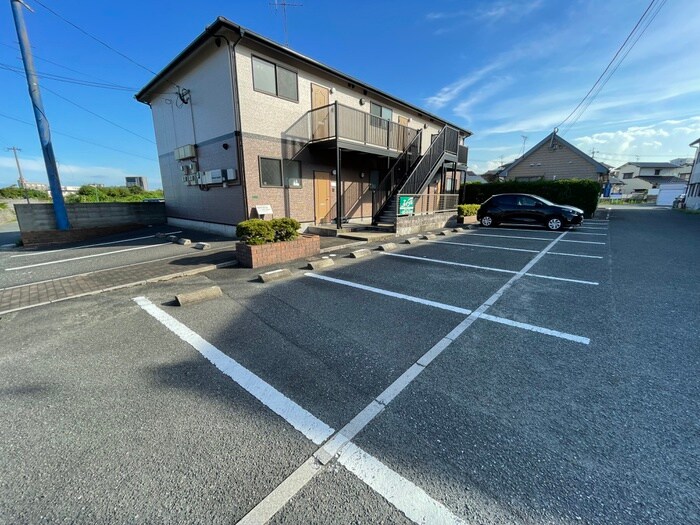 ムーンリバー坂本の物件外観写真