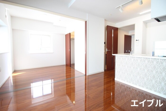 ヴィラ博丈下川端の物件内観写真