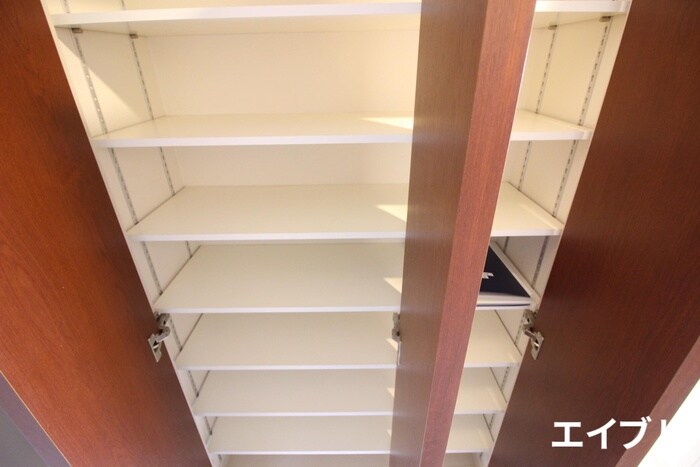 ヴィラ博丈下川端の物件内観写真