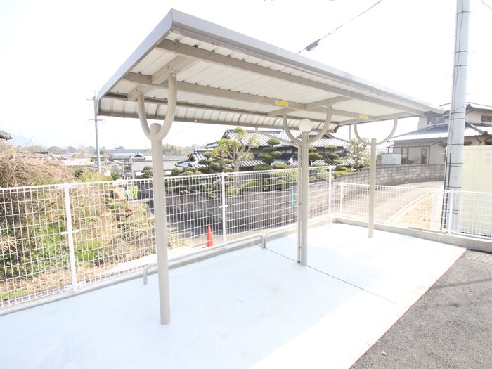 ラ・メゾンカプリスの物件外観写真