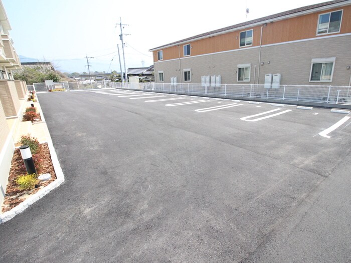 ラ・メゾンカプリスの物件外観写真