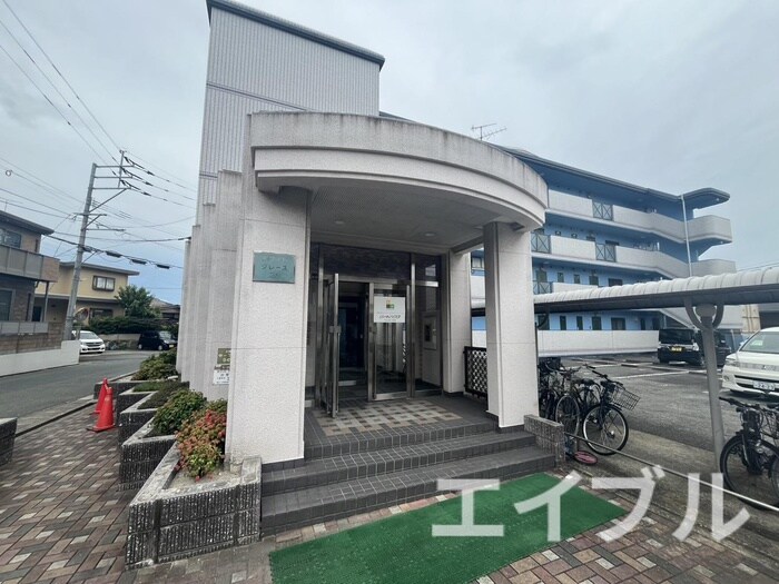 ホワイトグレース２０の物件外観写真