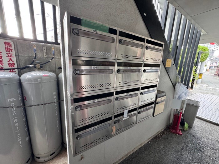 グレーコート大橋の物件外観写真