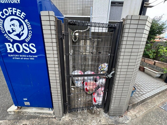 グレーコート大橋の物件外観写真