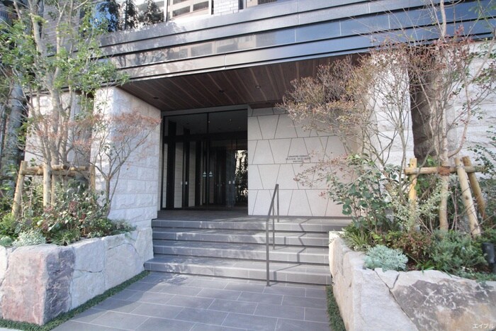 ｸﾞﾗﾝﾌｫｰﾚ千早ﾏｰｸｽｸｴｱｳｴｽﾄｳｲﾝｸﾞの物件外観写真