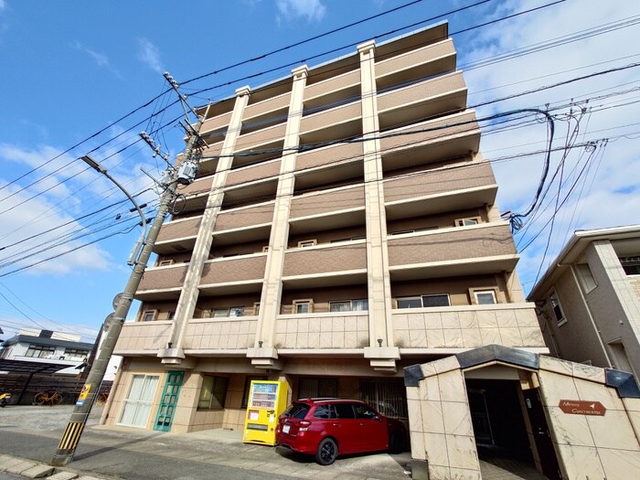 メイワコンチネンタルの物件外観写真