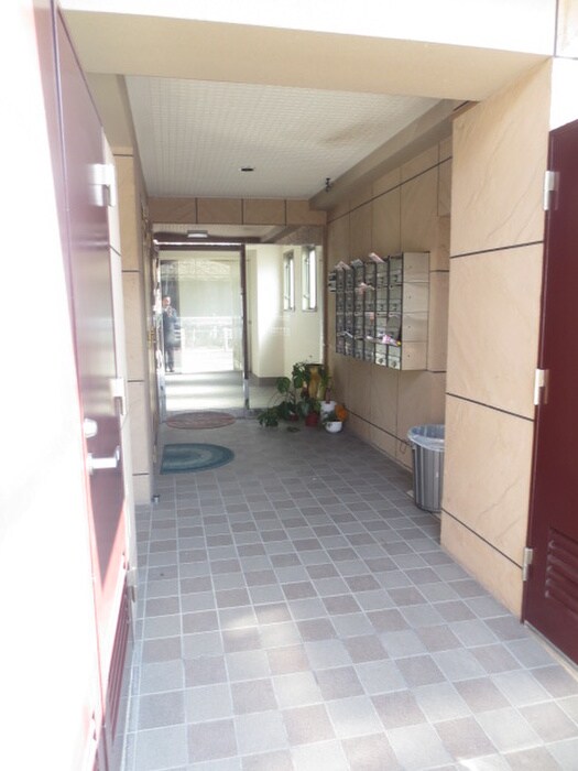 メイワコンチネンタルの物件外観写真