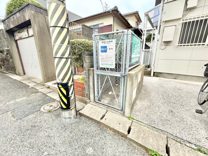 ホウレン荘の物件外観写真