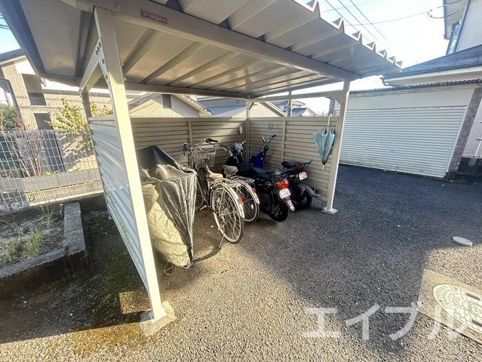 エンプロイ末吉の物件外観写真