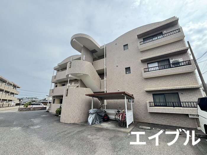 ベルメゾン秀の物件外観写真