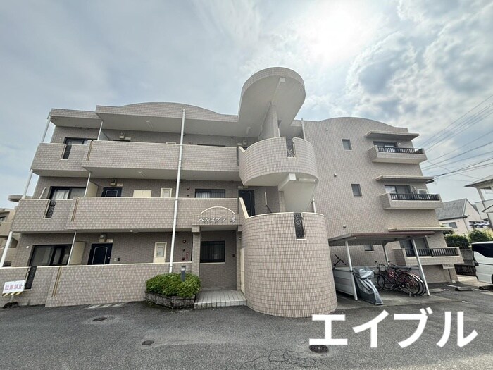 ベルメゾン秀の物件外観写真