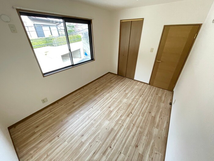 フローラ湯川Ａ棟の物件内観写真