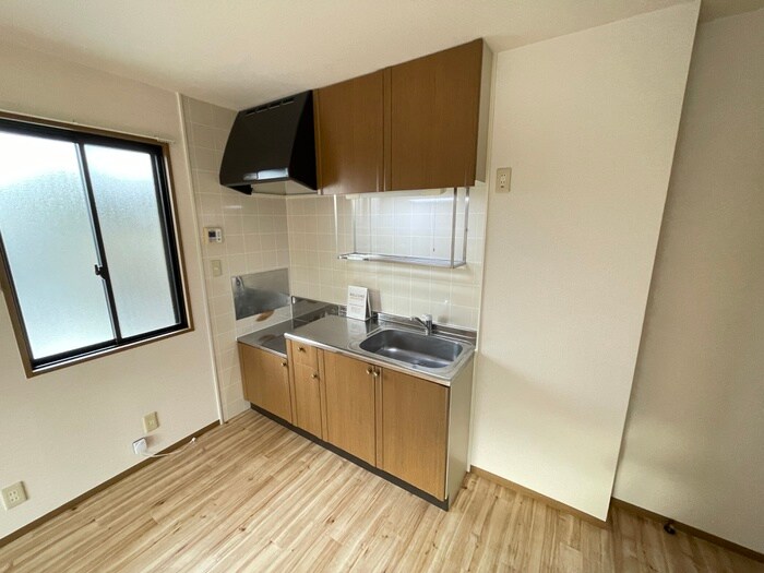 フローラ湯川Ａ棟の物件内観写真