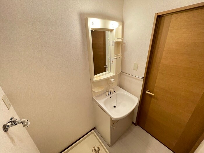 フローラ湯川Ａ棟の物件内観写真