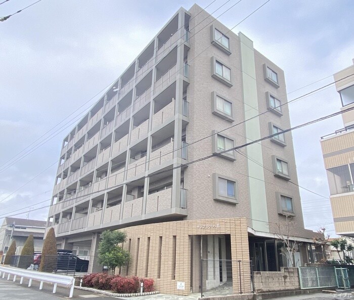 サンプラスパⅡの物件外観写真