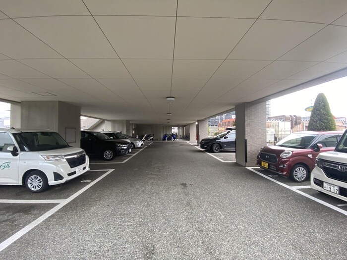 サンプラスパⅡの物件外観写真