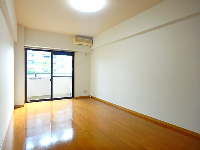 ヴィヴァーチェ浅川の物件内観写真