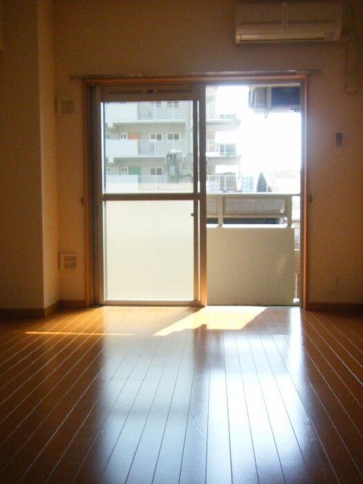 サニーサイドアップの物件内観写真