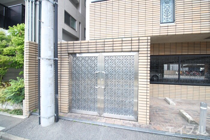 マノアール・アイの物件外観写真