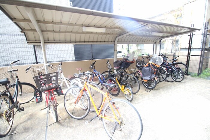 マノアール・アイの物件外観写真