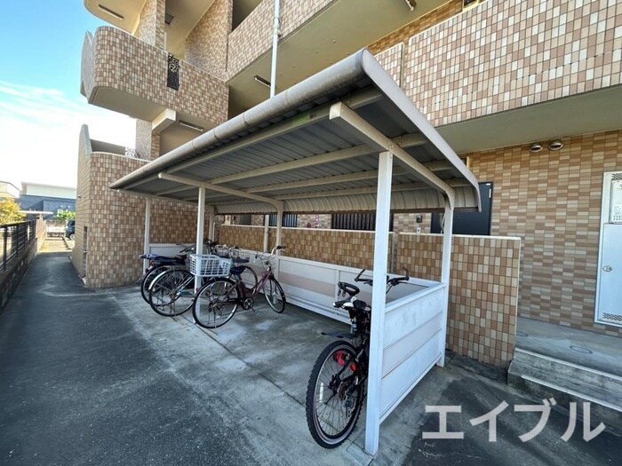 Y・Kストークの物件外観写真