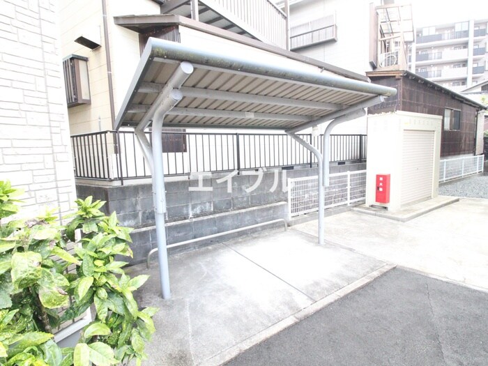 エレガンス山川Ⅱの物件外観写真