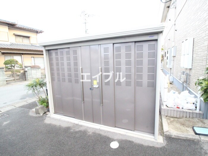 エレガンス山川Ⅱの物件外観写真