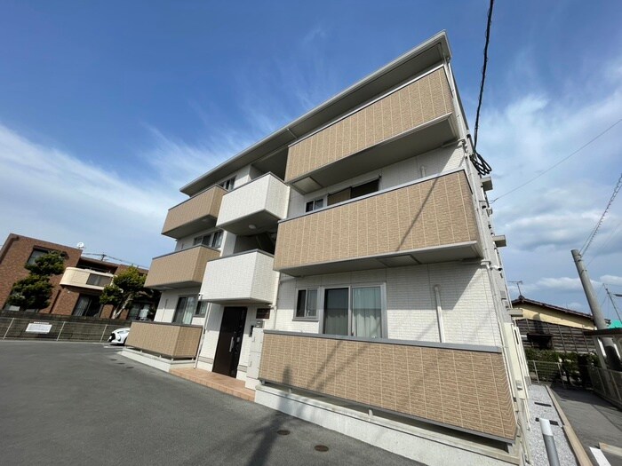 D-roomクレスト国分の物件外観写真