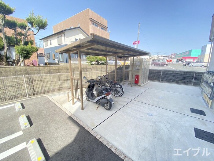 D-roomクレスト国分の物件外観写真